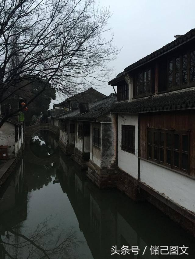 临沂市肿瘤医院医生在自家小区成功抢救突发心肌梗塞的男子